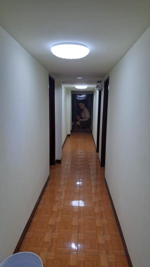 Om Inn กรุงเทพมหานคร ภายนอก รูปภาพ